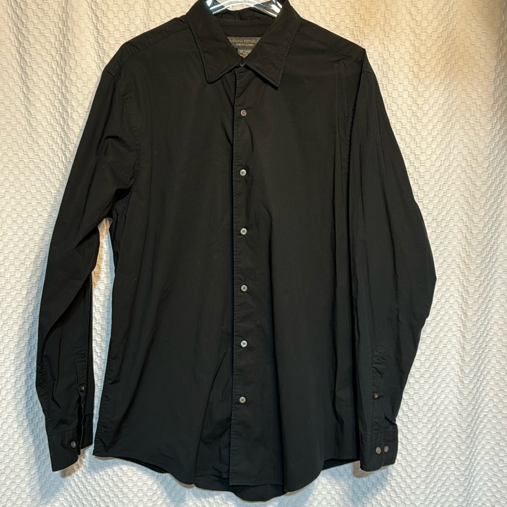 BANANA REPUBLIC Black Button-down (NWOT)